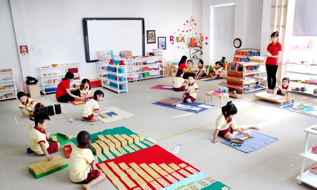 Chương trình học của mô hình Montessori hiện đại